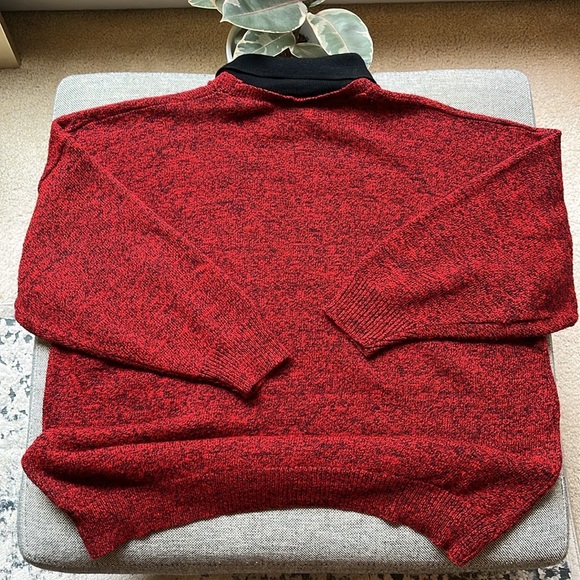 90s Vintage Grandpa Sweater with Black Collar Detailing - Picture 9 of 17